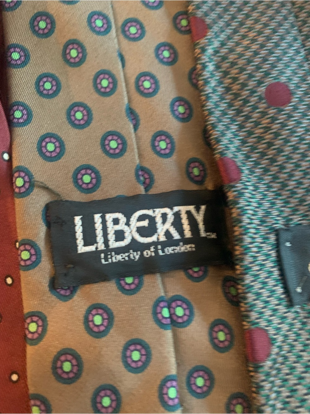 5 Vintage Men’s Silk Neckties Pierre Cardin Liberty Savoy Wallachs - Picture 5 of 11